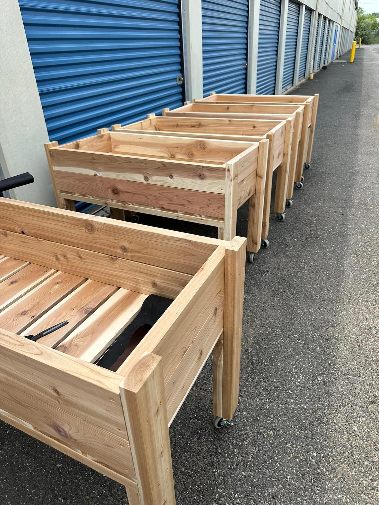 Cedar Planters 2x4' with wheels